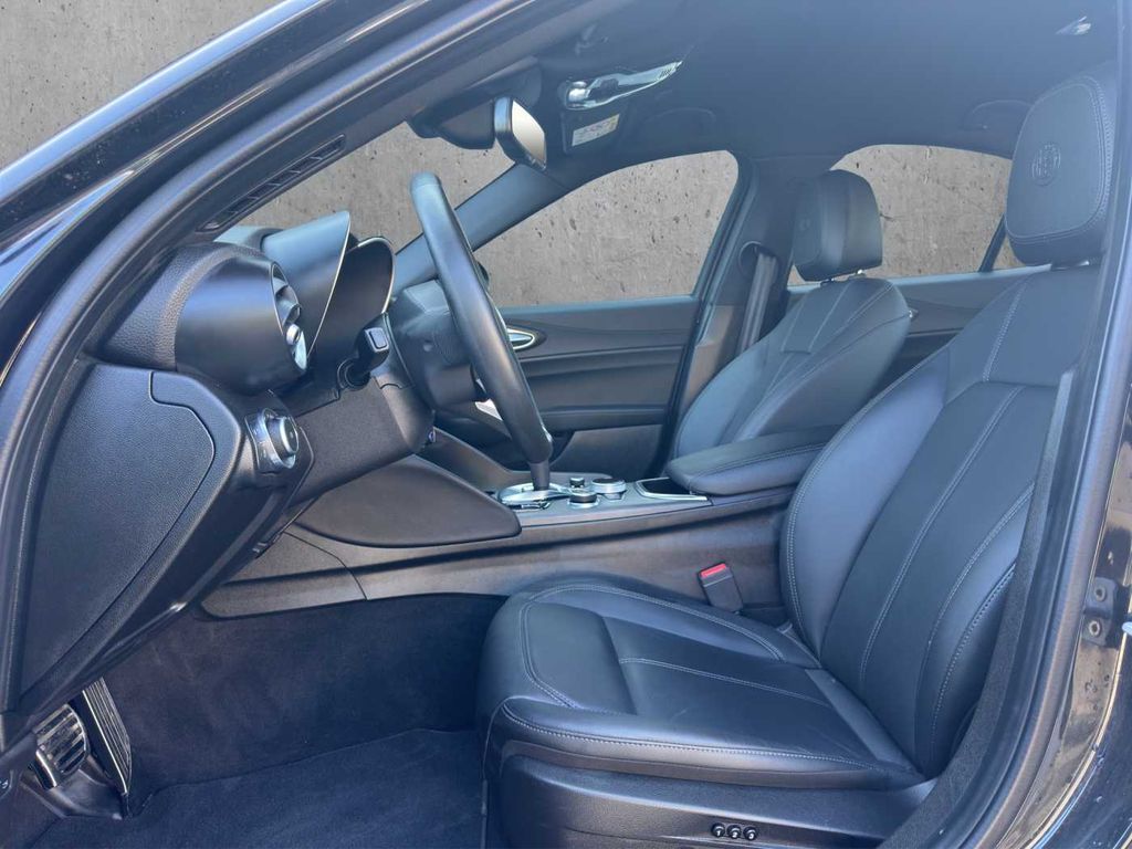 Alfa Romeo Giulia 2024