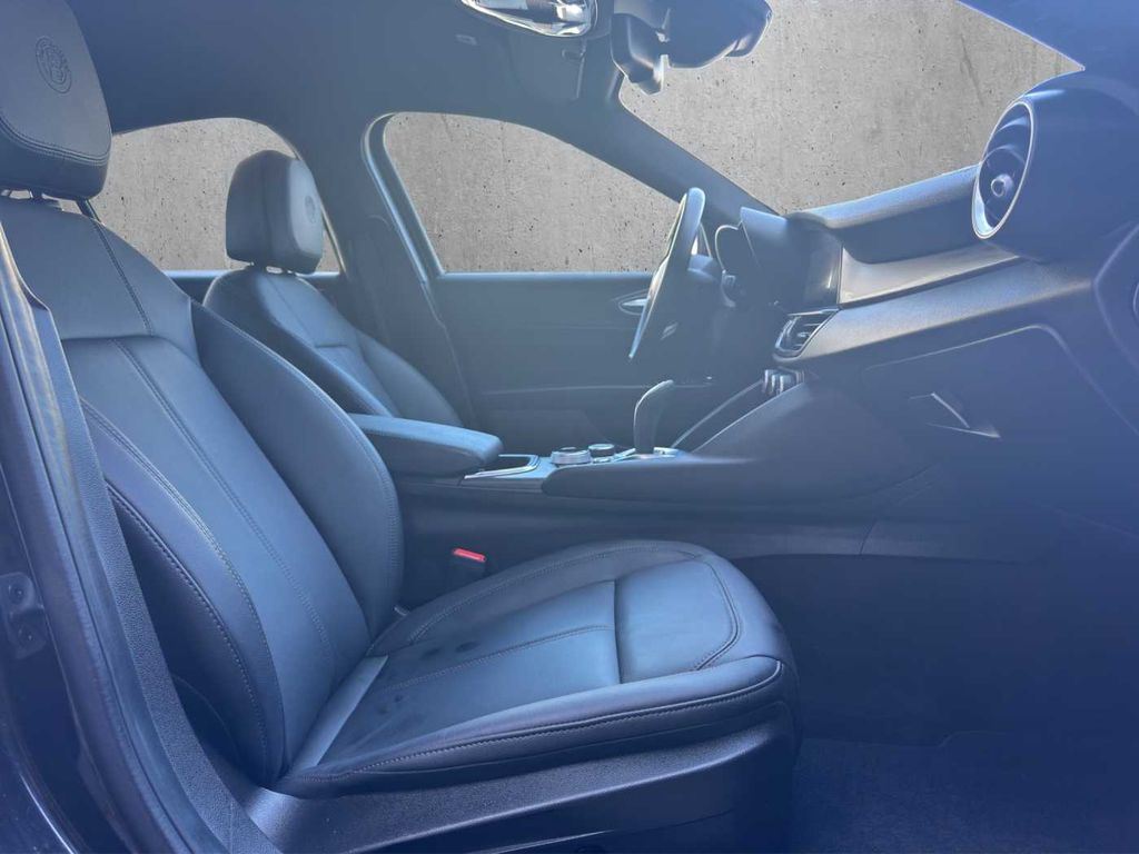 Alfa Romeo Giulia 2024