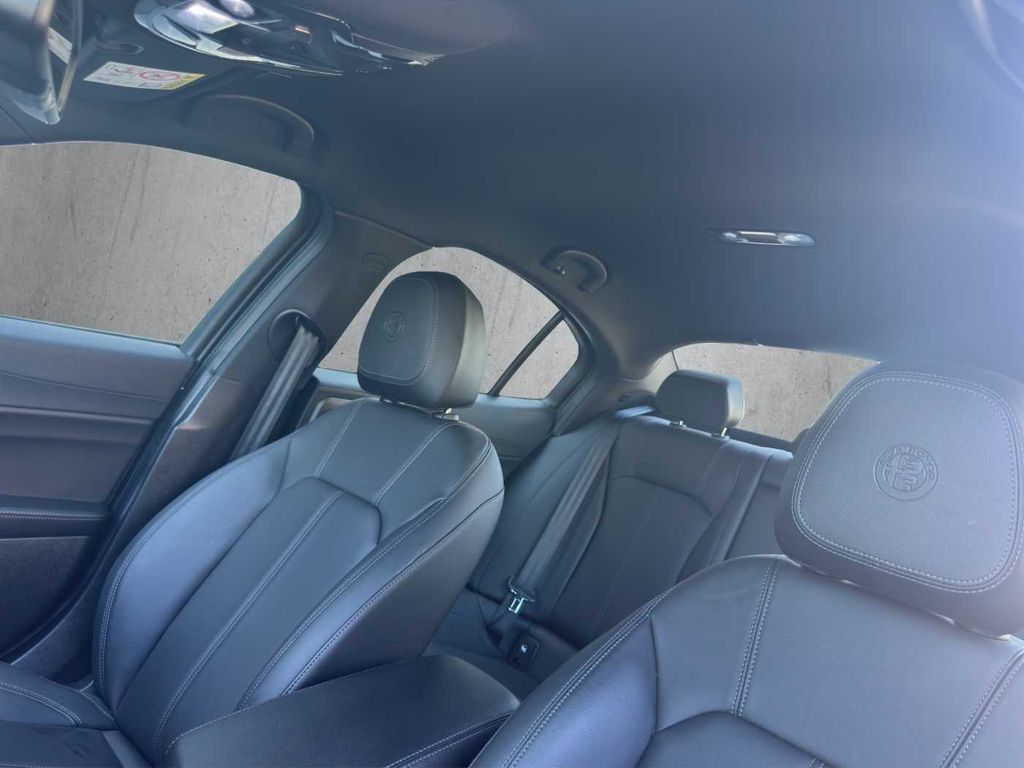 Alfa Romeo Giulia 2024