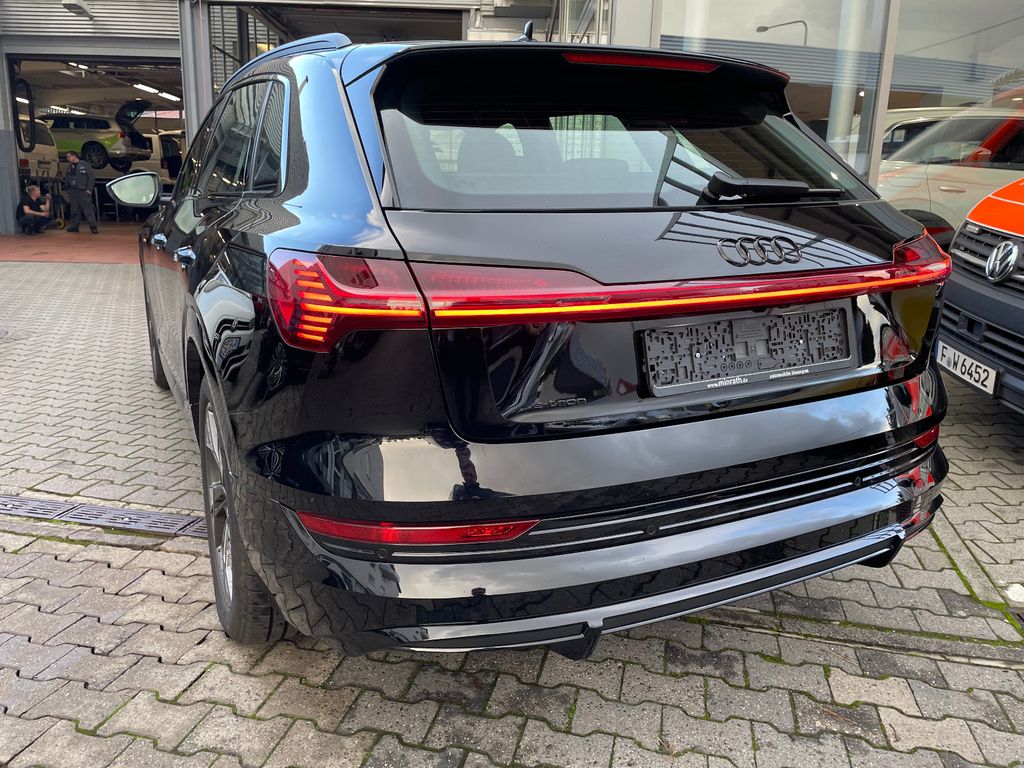 Audi e-tron 2022