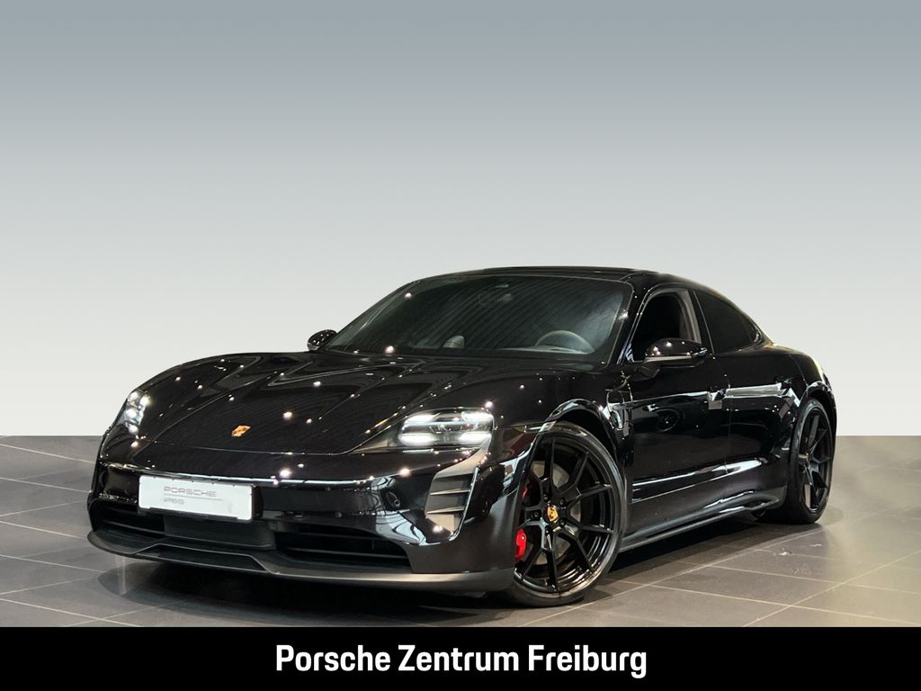 Porsche Taycan 2022