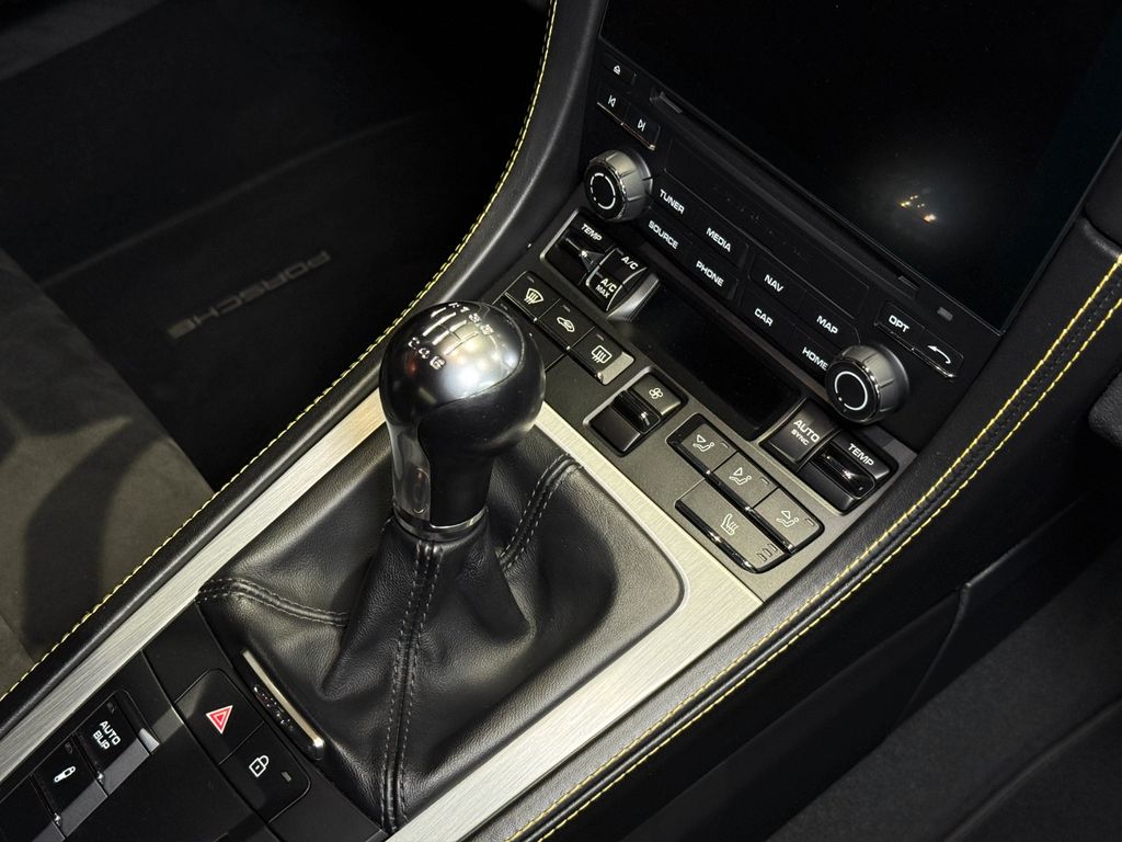 Porsche Cayman 2019