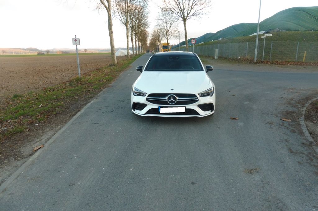 Mercedes-Benz CLA 35 AMG Shooting Brake 2023