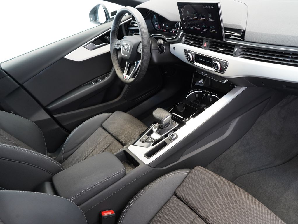 Audi A4 2024