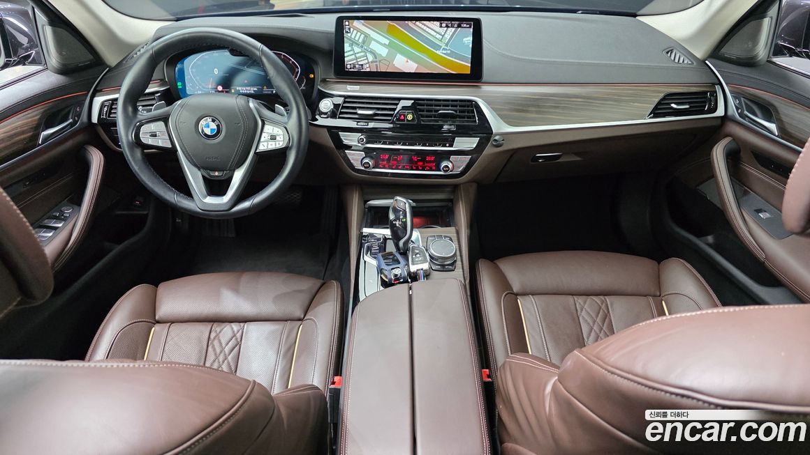 BMW 5-Series 2022