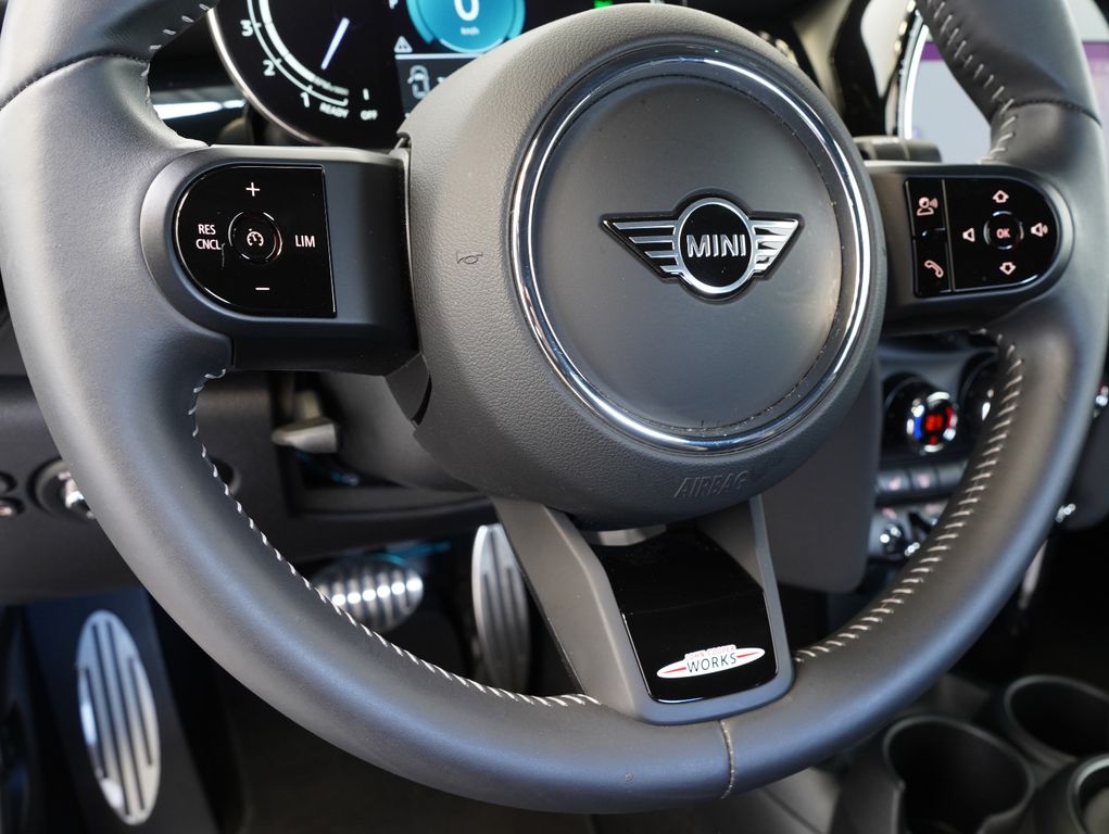 MINI Cooper Cabrio 2023