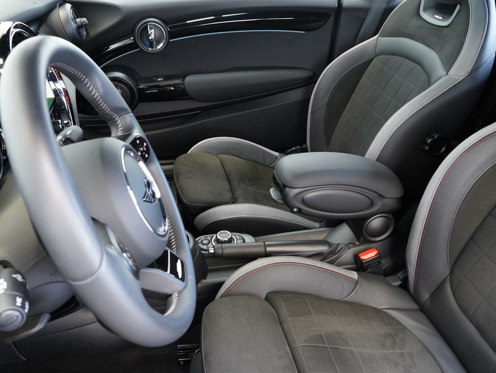 MINI Cooper Cabrio 2023