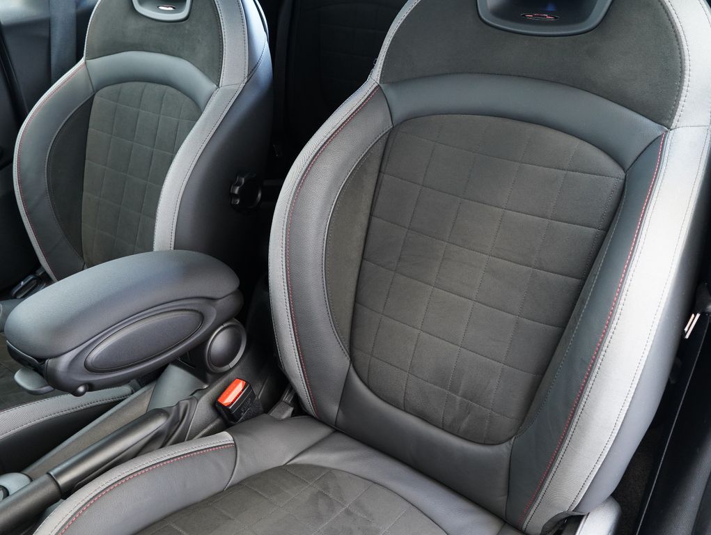 MINI Cooper Cabrio 2023