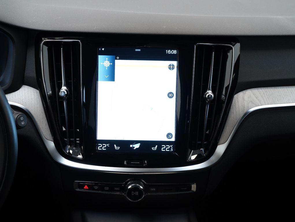 Volvo V60 Cross Country 2022