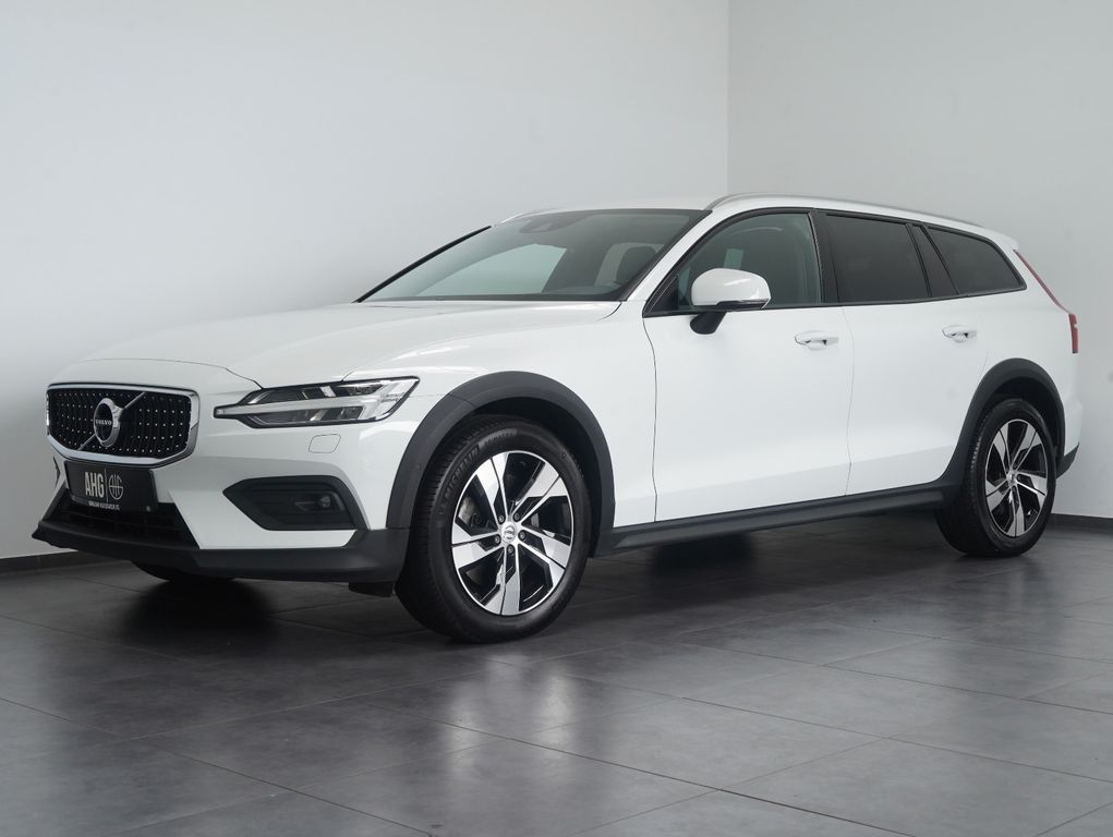 Volvo V60 Cross Country 2022