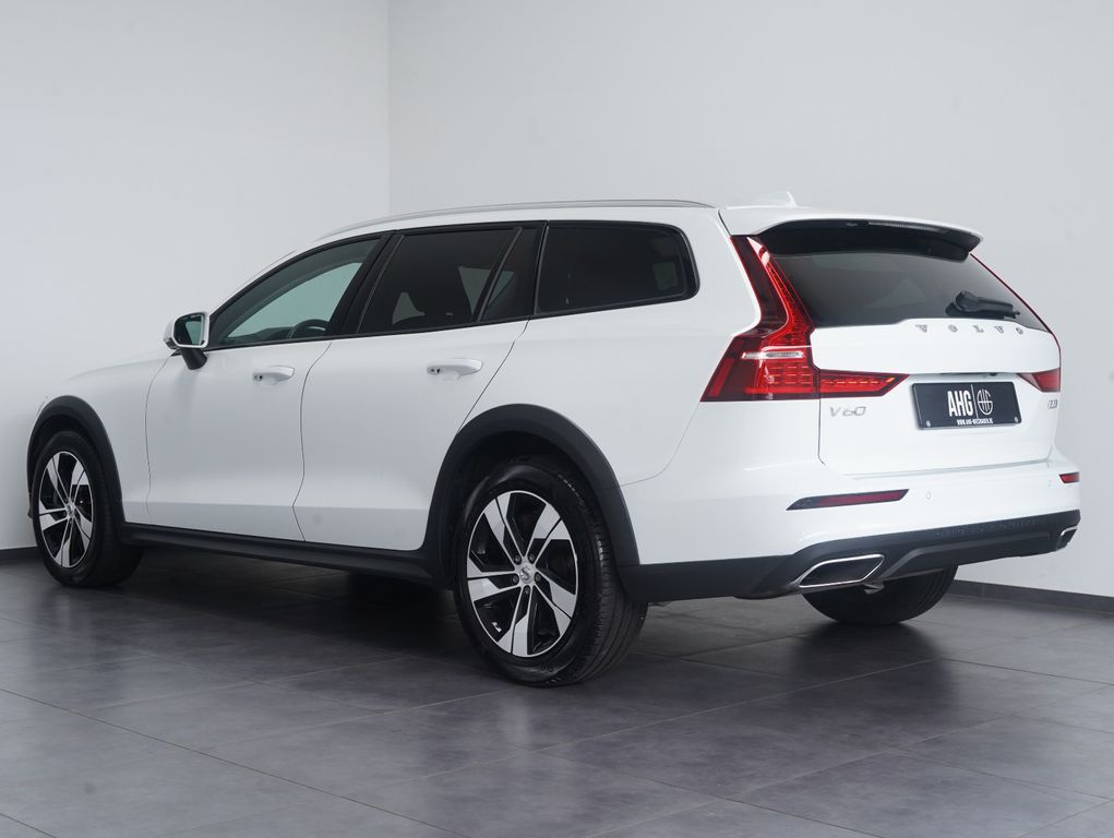 Volvo V60 Cross Country 2022