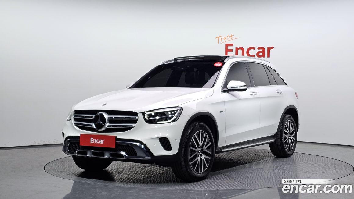 Mercedes-Benz GLC-Class 2021