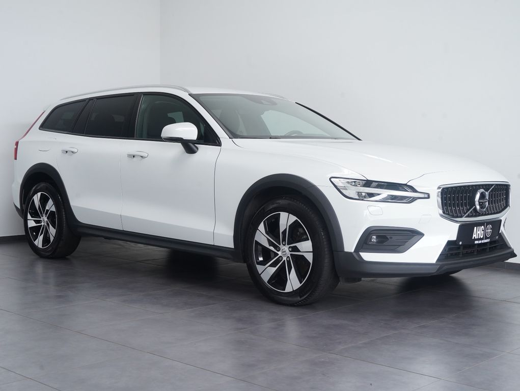 Volvo V60 Cross Country 2022