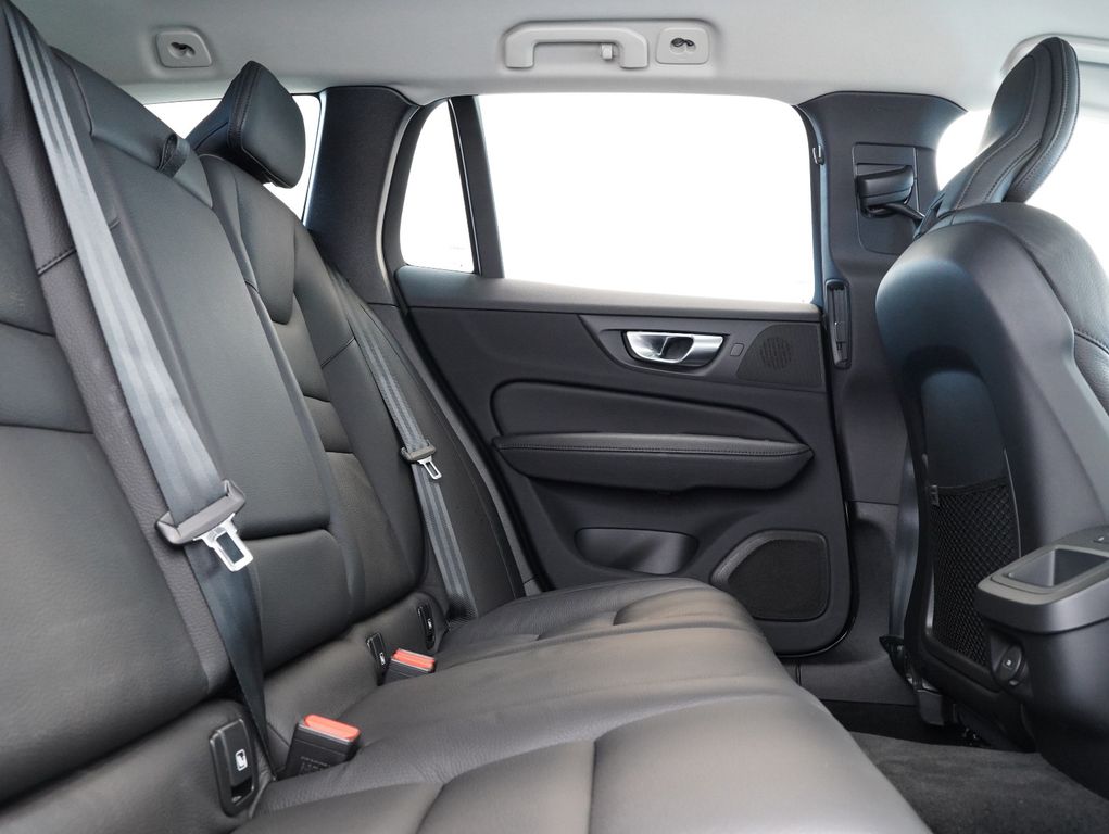 Volvo V60 Cross Country 2022