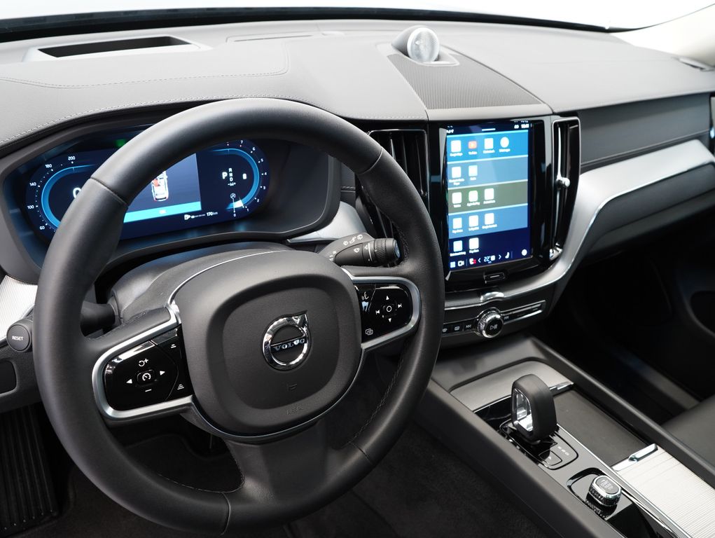 Volvo XC60 2022