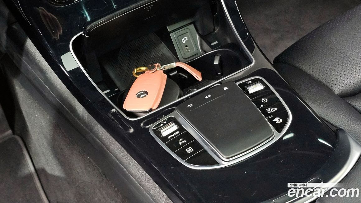 Mercedes-Benz GLC-Class 2021