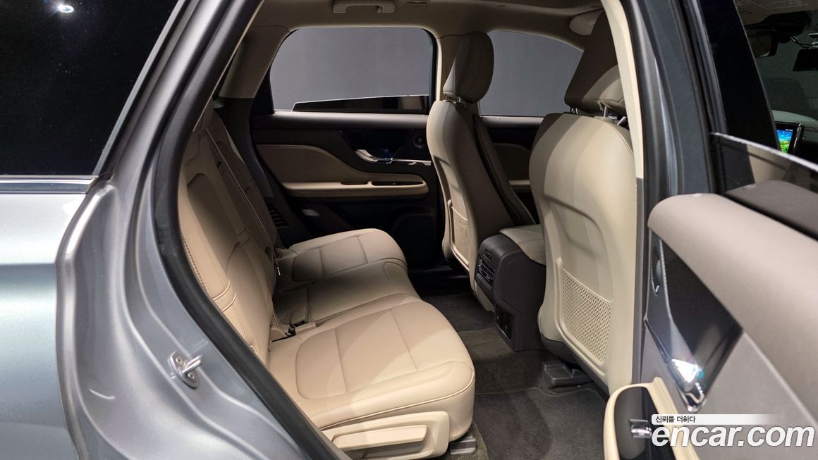 Lincoln Corsair 2021