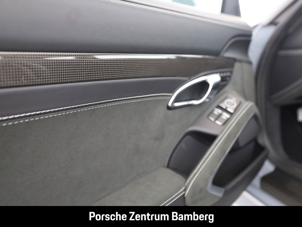 Porsche Cayman 2025