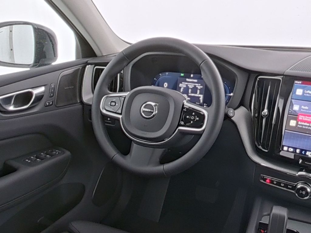 Volvo XC60 2025