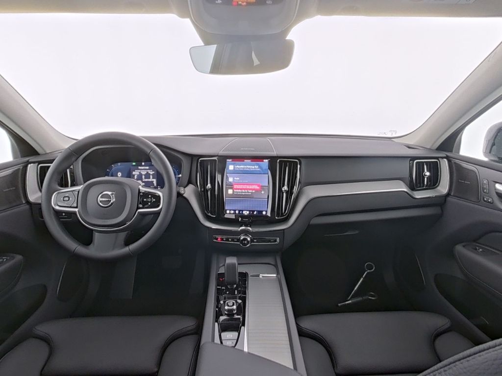 Volvo XC60 2025