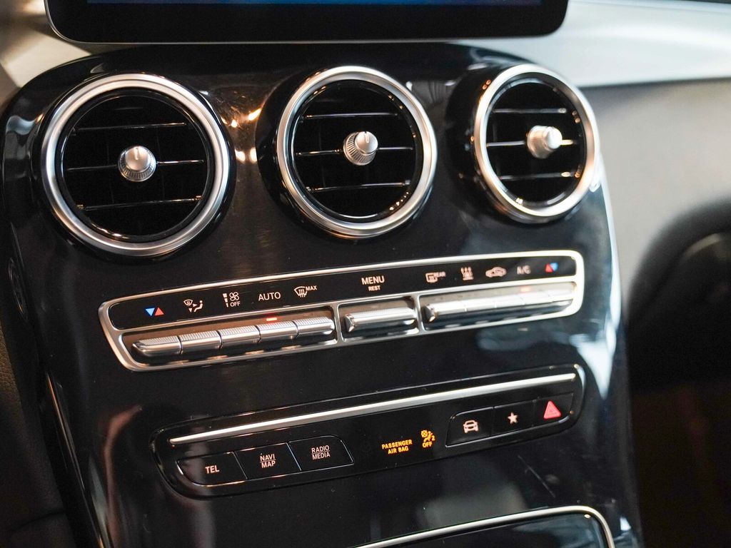 Mercedes-Benz GLC 300 2021