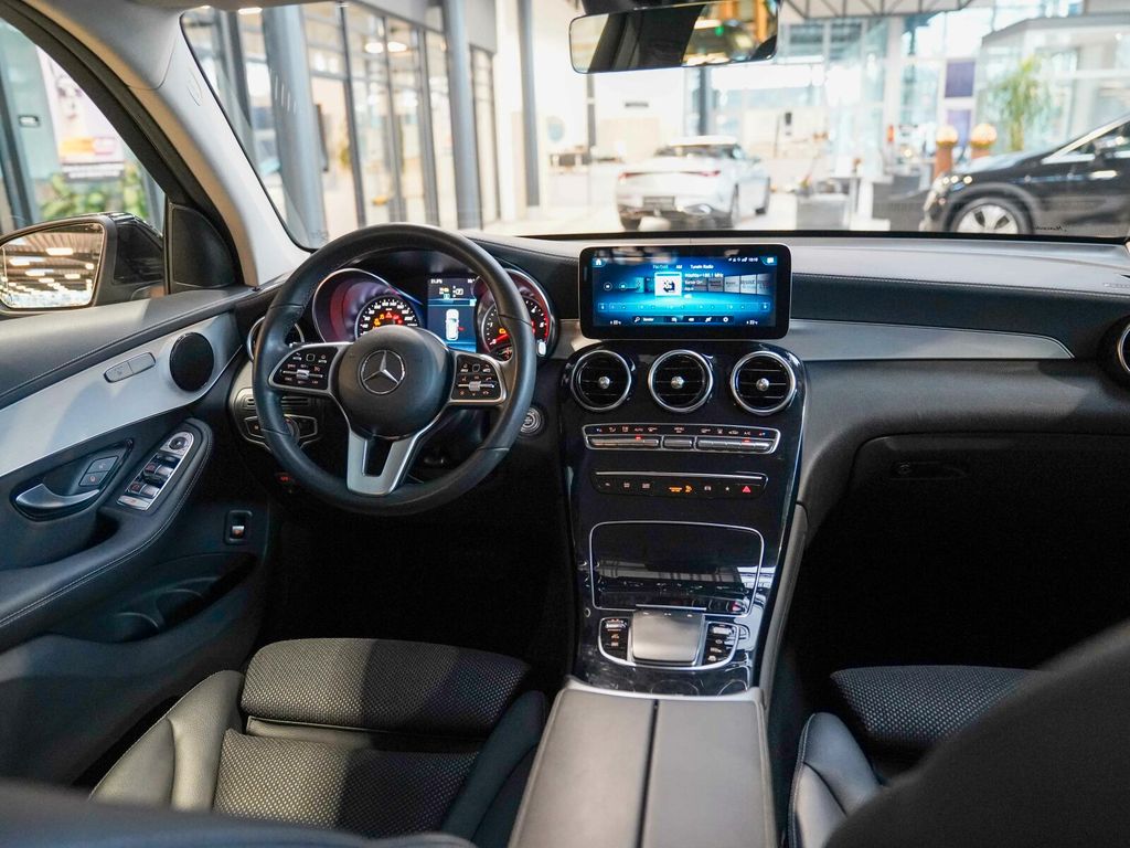 Mercedes-Benz GLC 300 2021