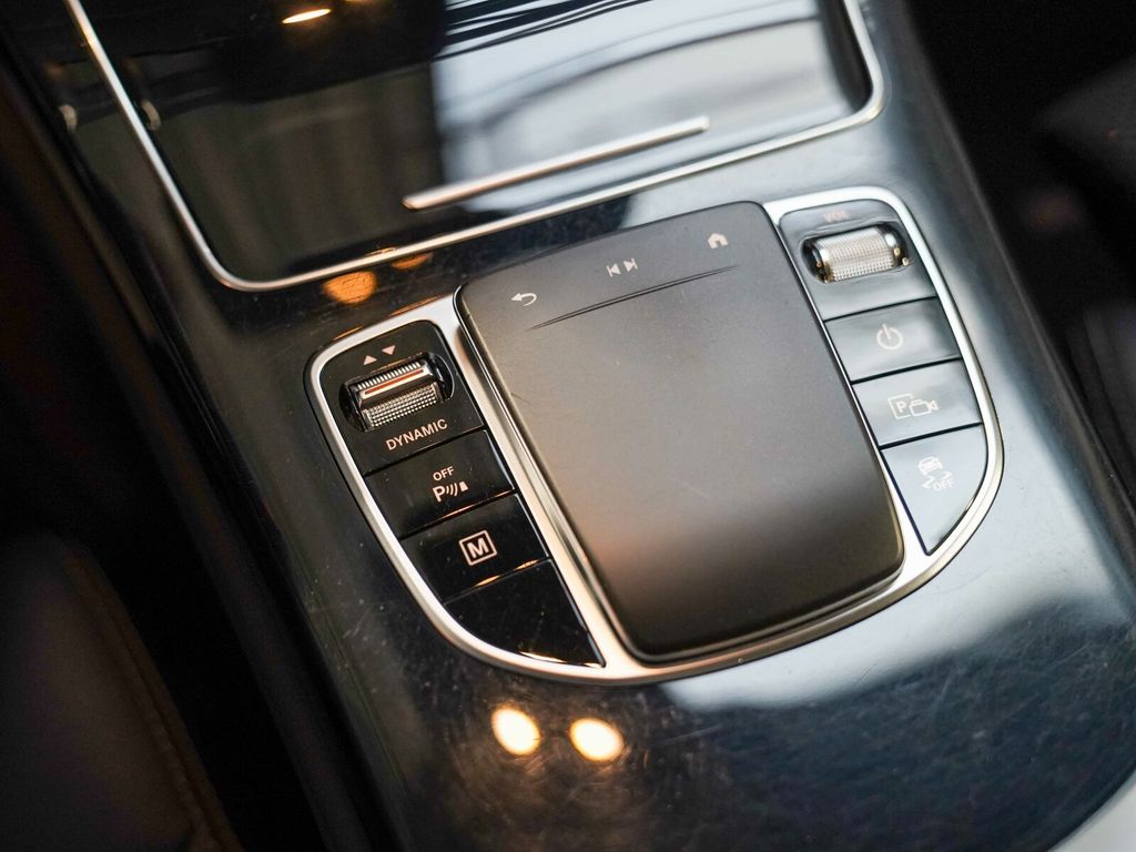 Mercedes-Benz GLC 300 2021