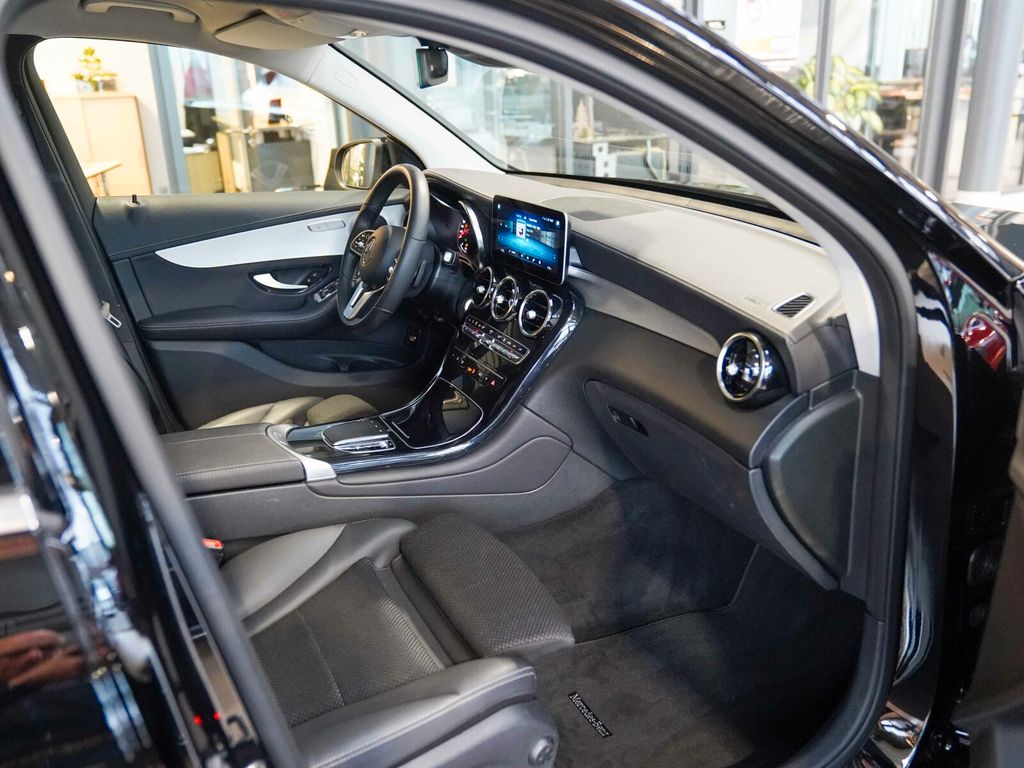 Mercedes-Benz GLC 300 2021