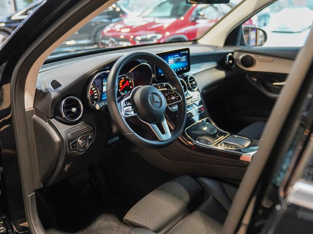 Mercedes-Benz GLC 300 2021