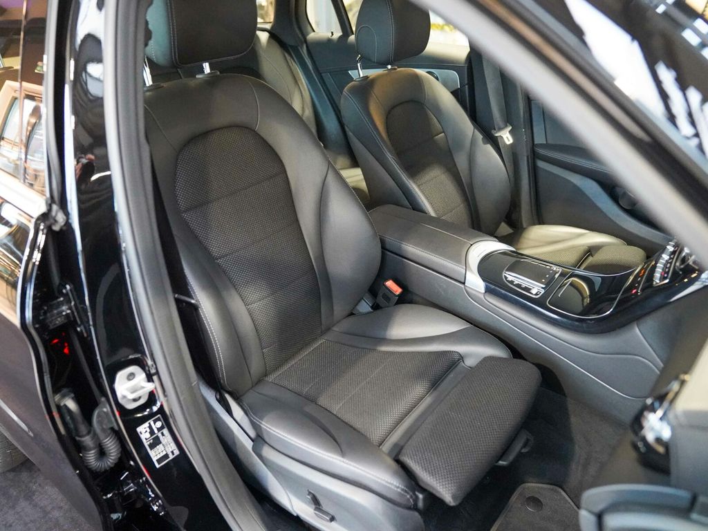 Mercedes-Benz GLC 300 2021