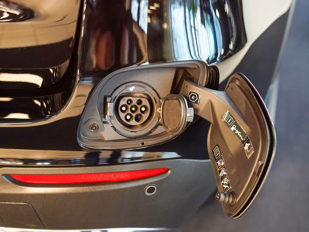 Mercedes-Benz GLC 300 2021