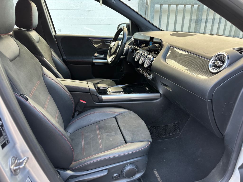 Mercedes-Benz B 180 2021