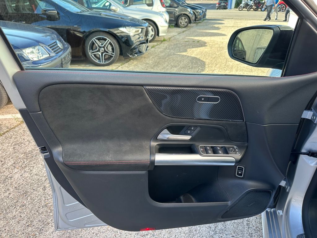 Mercedes-Benz B 180 2021