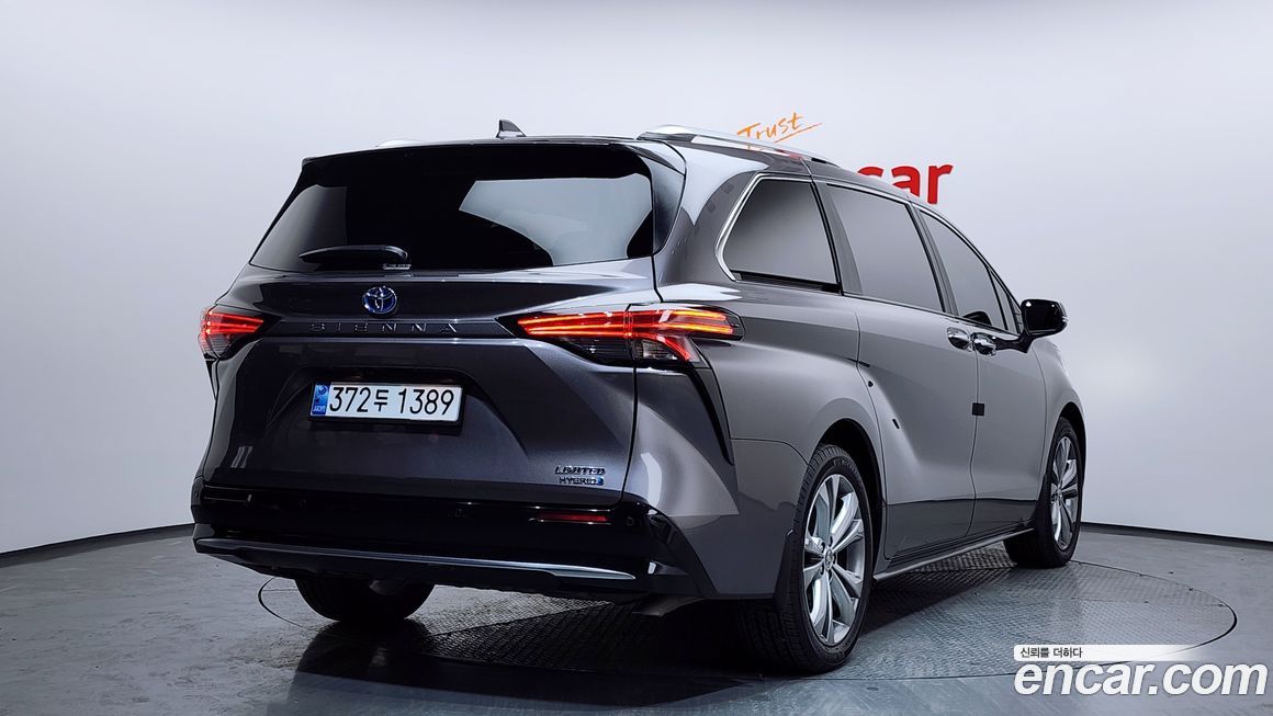Toyota Sienna 2024