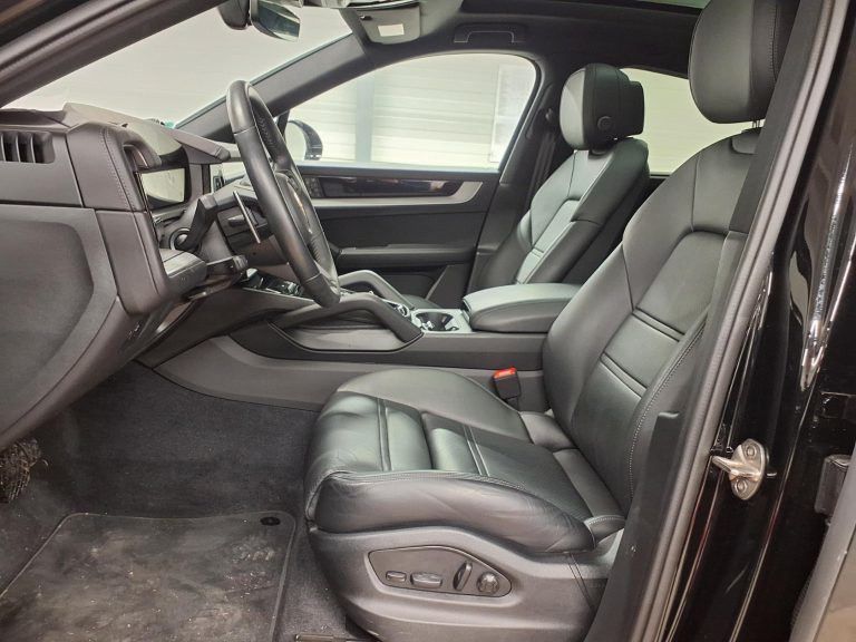 Porsche Cayenne 2024