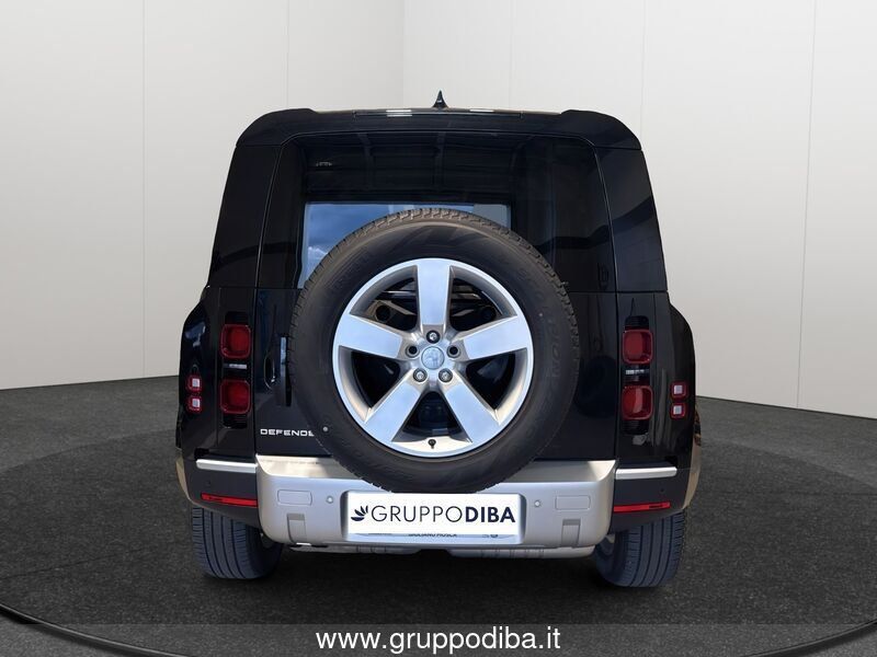 Land Rover Defender 2024