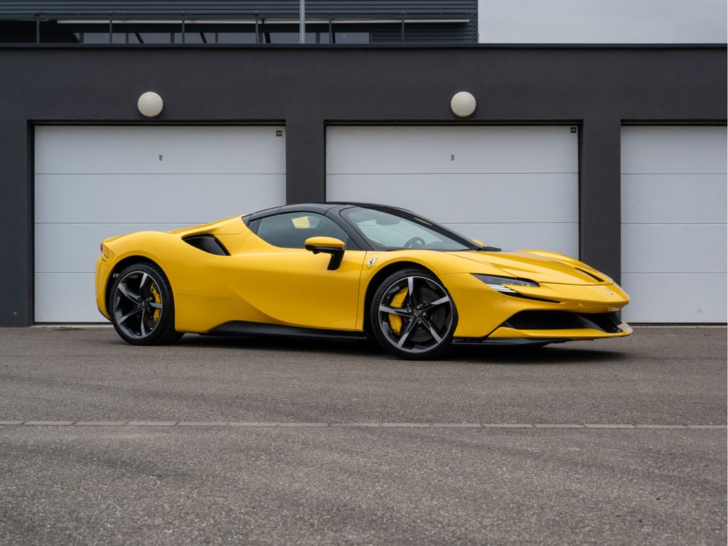Ferrari SF90 2023