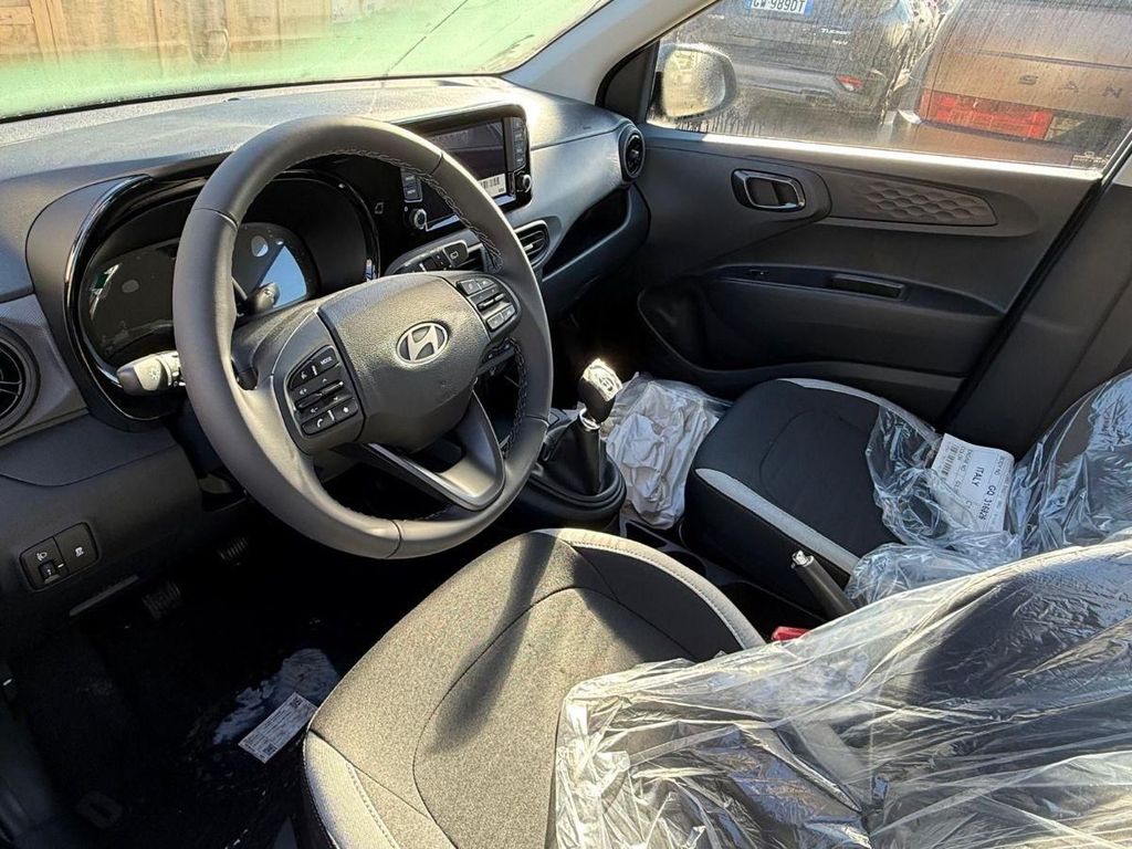 Hyundai i10 2025