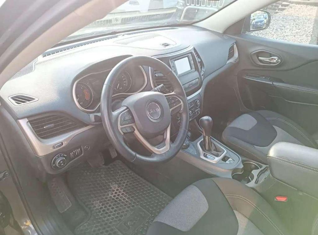 Jeep Cherokee 2016