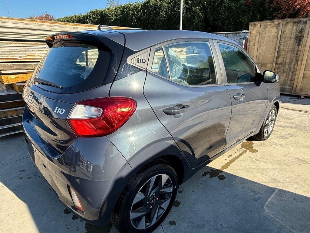 Hyundai i10 2025