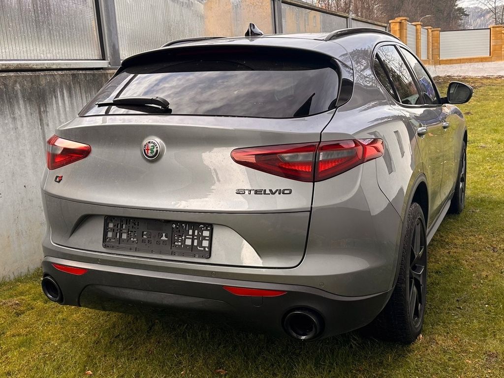 Alfa Romeo Stelvio 2020