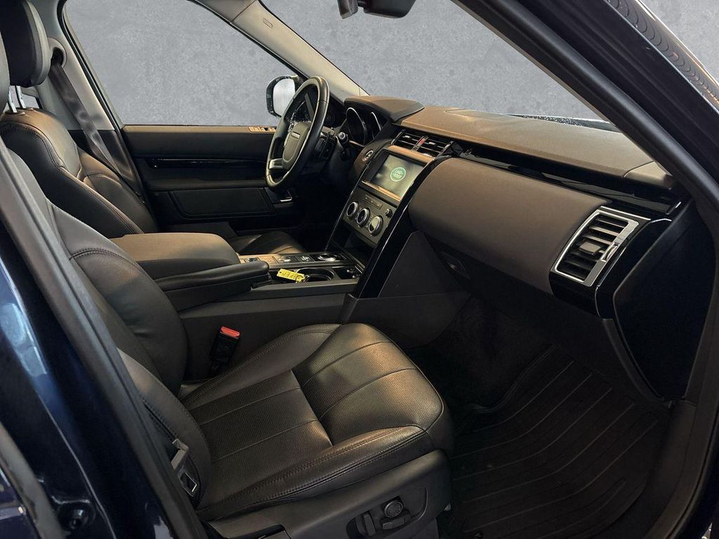Land Rover Discovery 2018