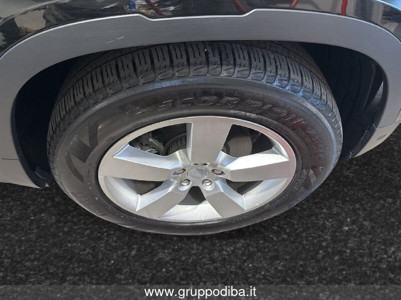 Land Rover Defender 2024