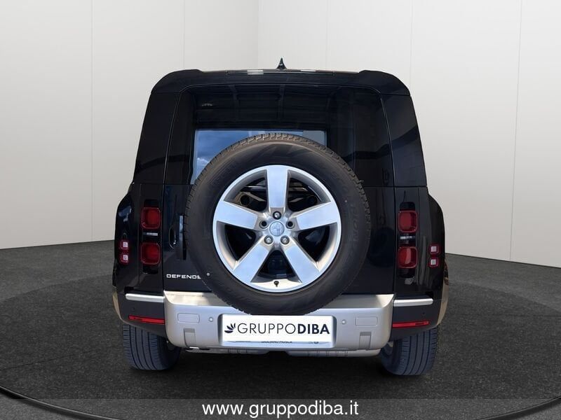 Land Rover Defender 2024