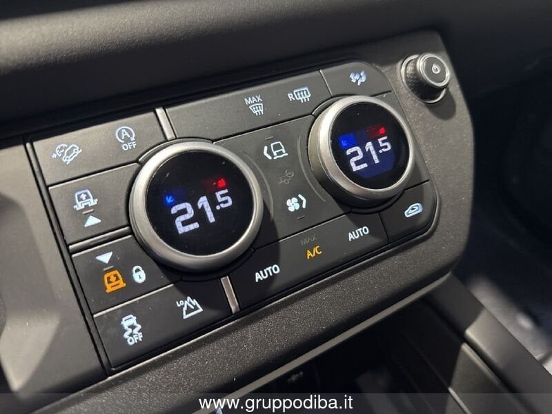 Land Rover Defender 2024