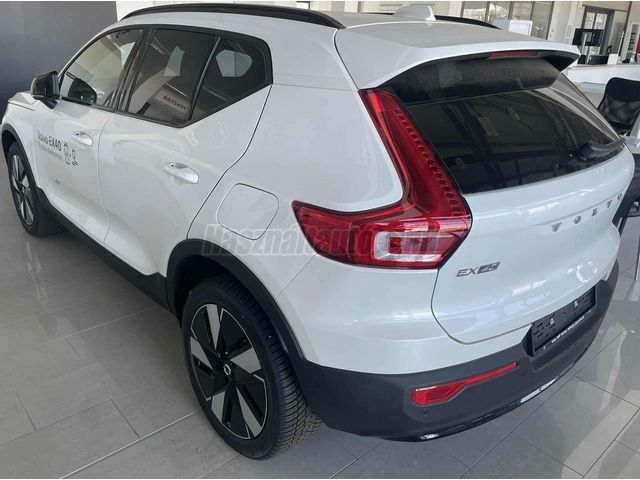Volvo EX40 2025