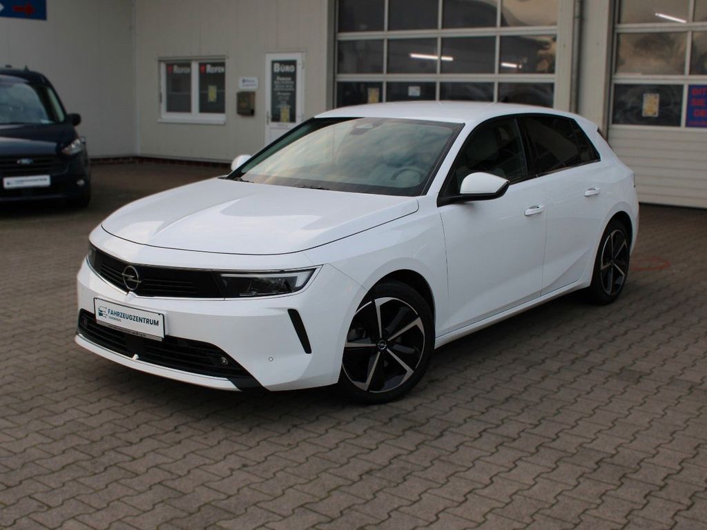 Opel Astra 2022