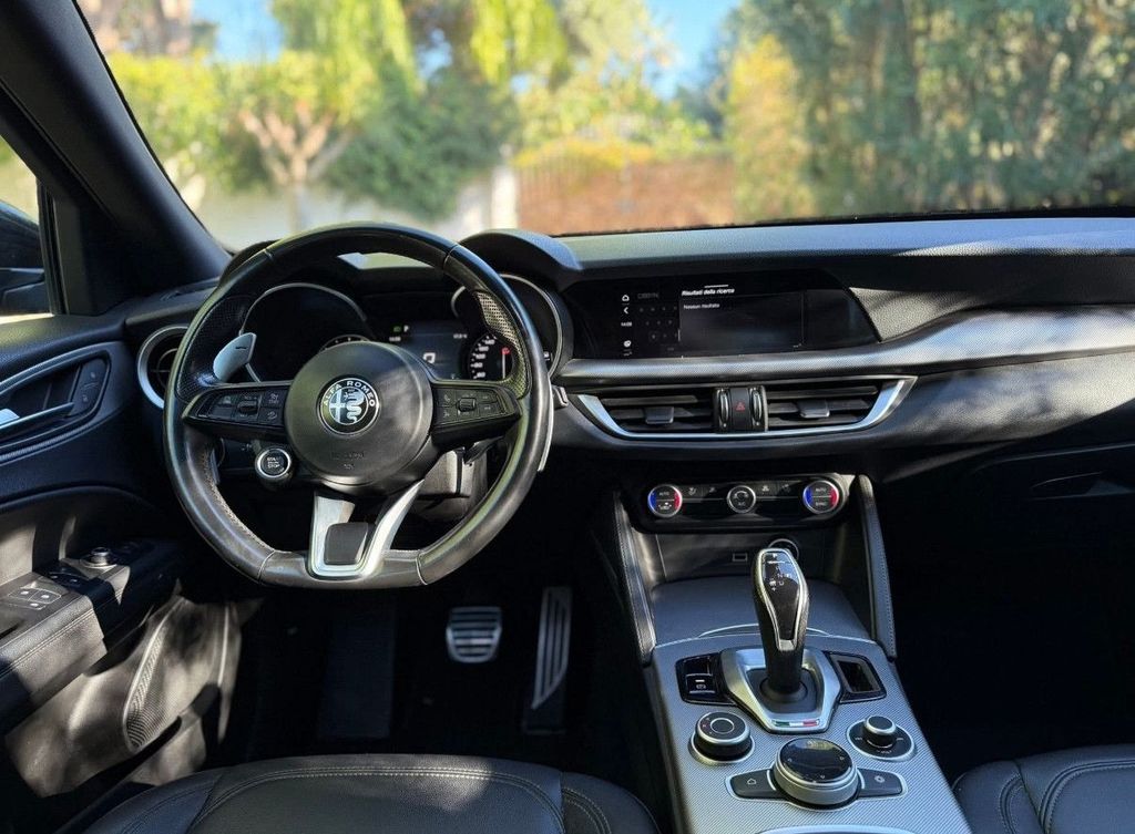 Alfa Romeo Stelvio 2022