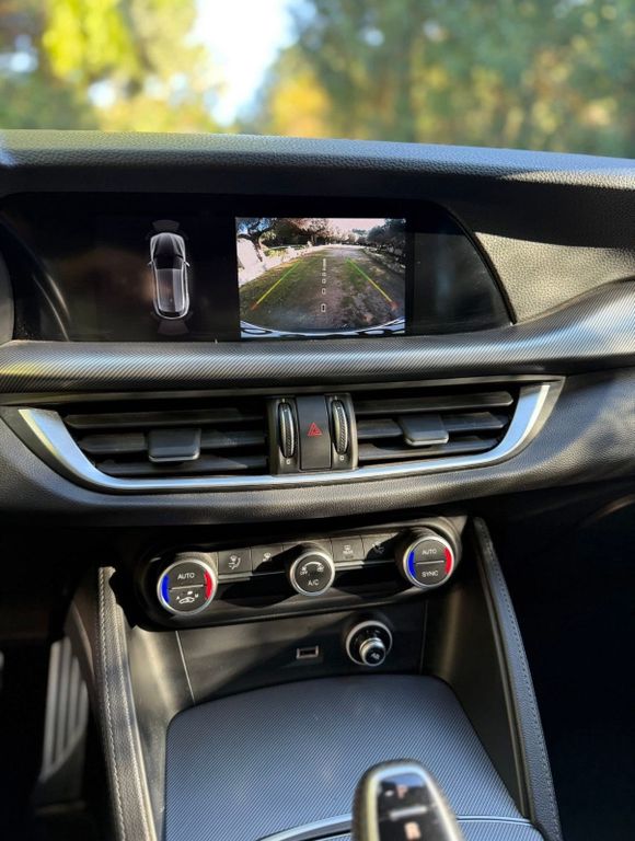 Alfa Romeo Stelvio 2022