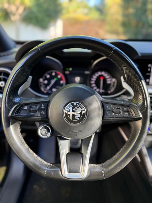 Alfa Romeo Stelvio 2022